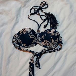 Basic house bikini top